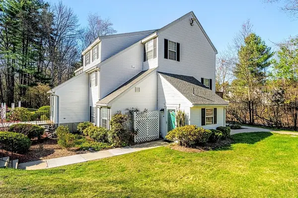 16 Gates Xing #16, Leominster, MA 01453