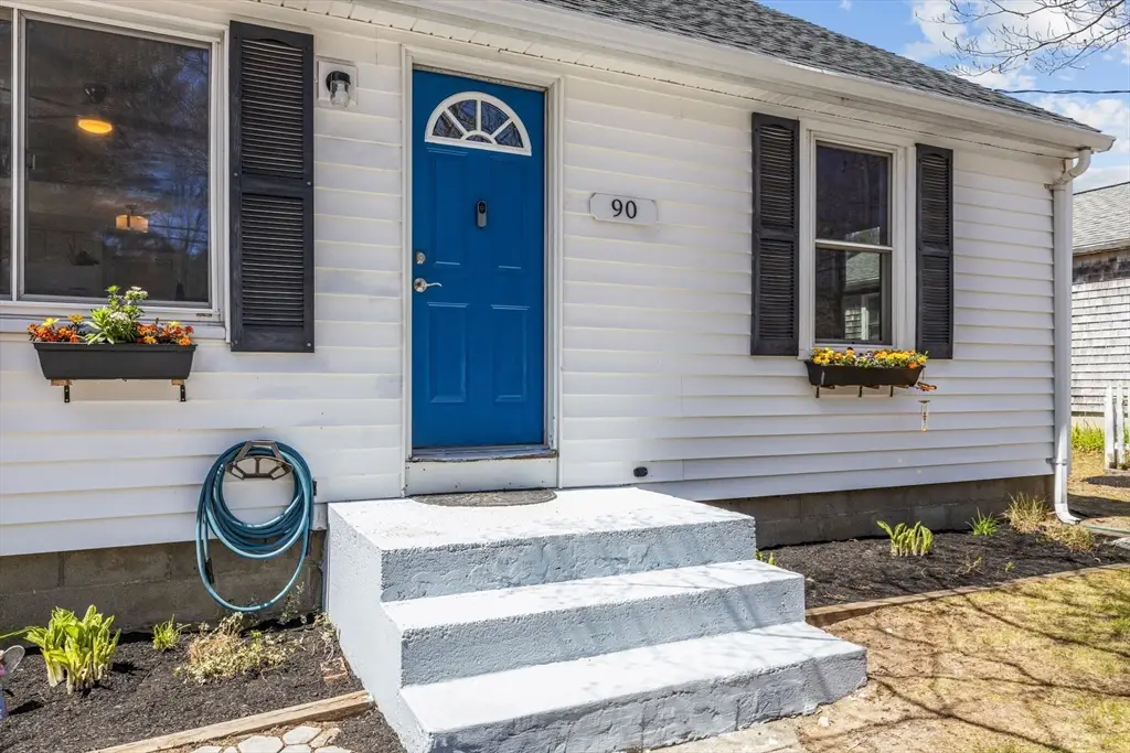 90 Hathaway St, Wareham, MA 02571 - #1