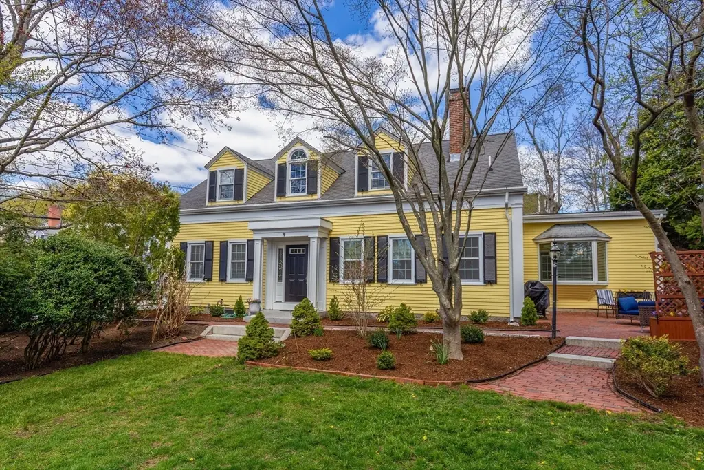 44 Russell St, Plymouth, MA 02360 - #1