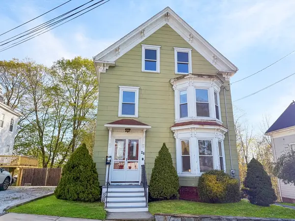 26 Arlington St, Amesbury, MA 01913