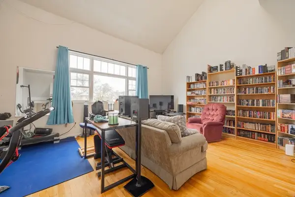 131 Glenville Ave #131, Boston, MA 02134