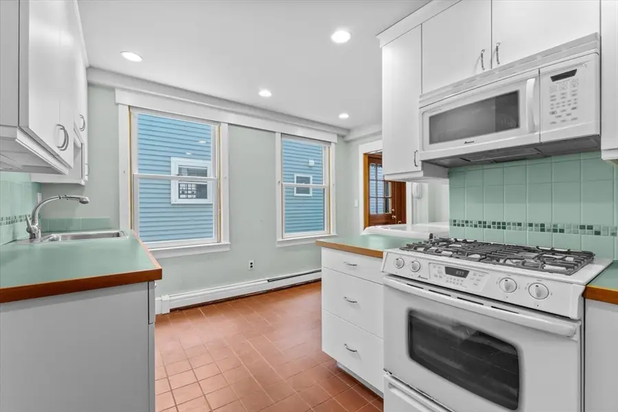 75 Winter St, Cambridge, MA 02141 - #3
