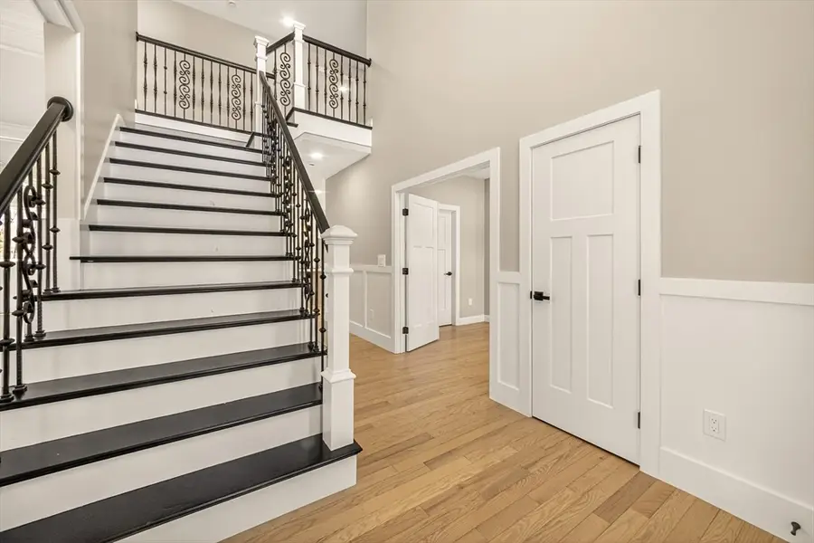 11 Falcon Dr, Shrewsbury, MA 01545 - #2