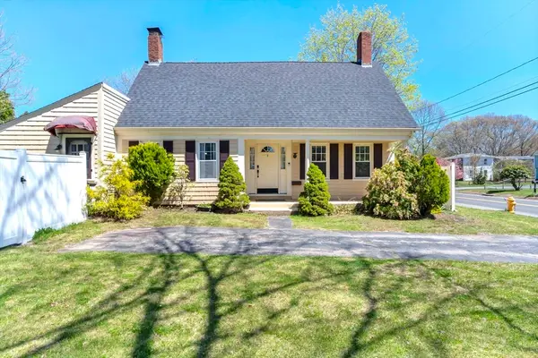 181 Central St, Rockland, MA 02370