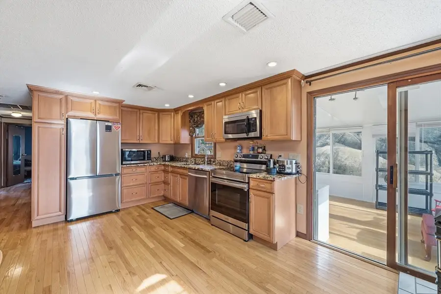 255 Cedar Brook Rd, Lynn, MA 01904 - #3