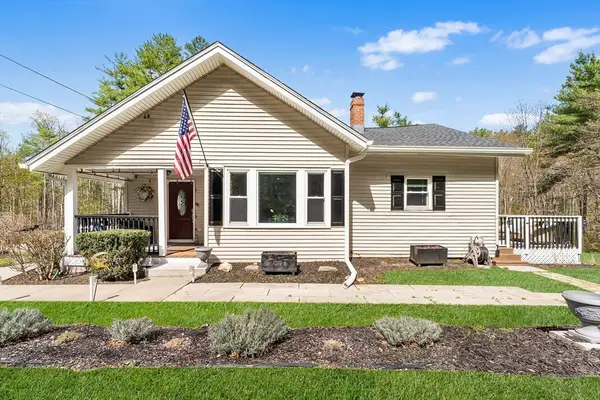 230 Southbridge Rd, Charlton, MA 01507