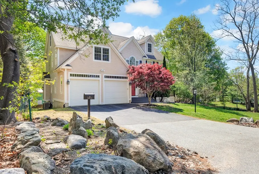 11 Rockland Avenue, Arlington, MA 02474 - #3