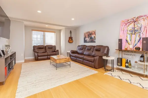 16 Miner St #306, Boston, MA 02215
