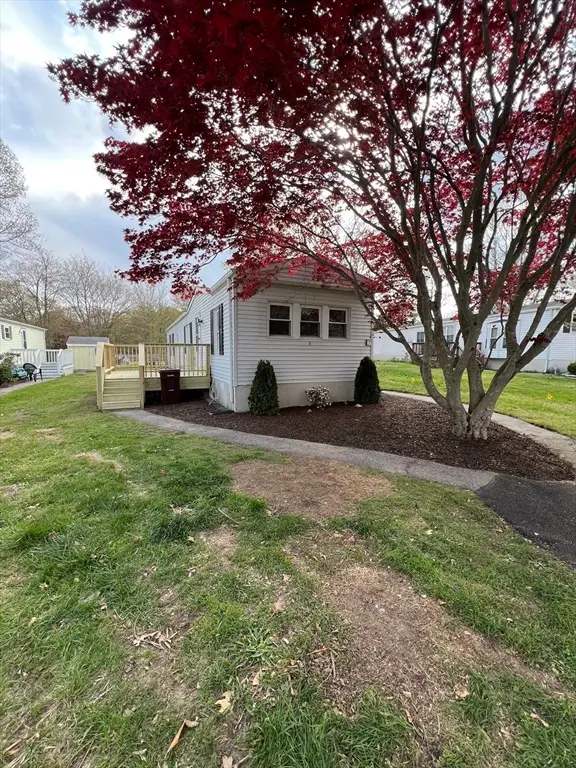 7 Chestnut St, Rockland, MA 02370