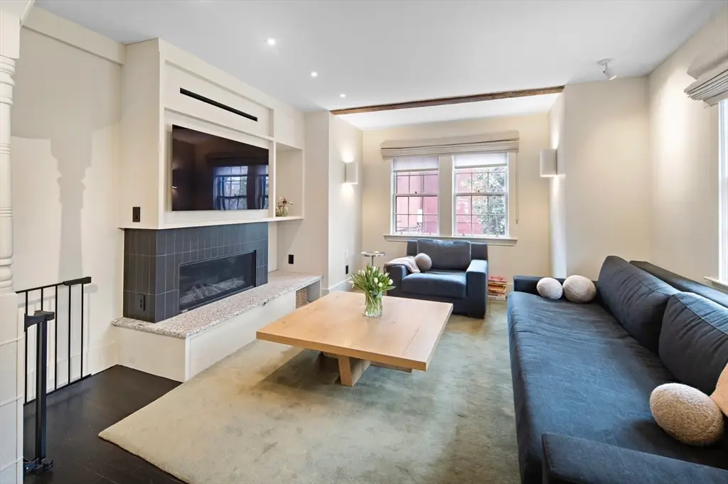 25 Harvard Square, Boston, MA 02129 - #1