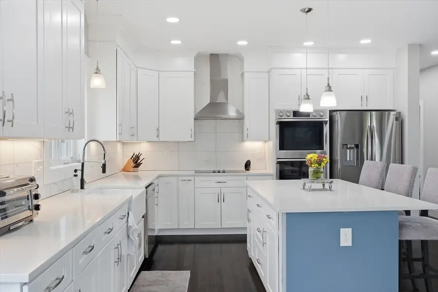 46 Grand View Ave, Lynn, MA 01904 - #3