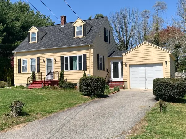 1206 Old North St, Somerset, MA 02726
