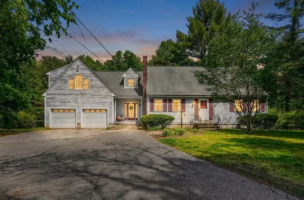271 Hoyts Wharf Rd, Groton, MA 01450