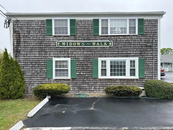 91 Depot St #2, Dennis, MA 02639