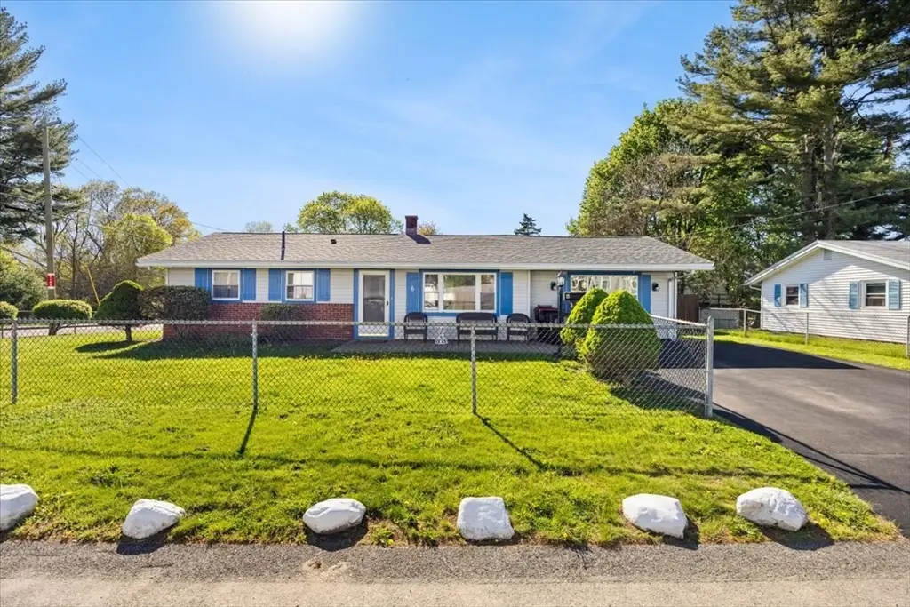 6 Bourne St, Brockton, MA 02302 - #1