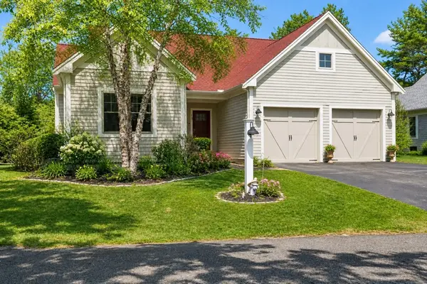 15 Southview Way, Plymouth, MA 02360