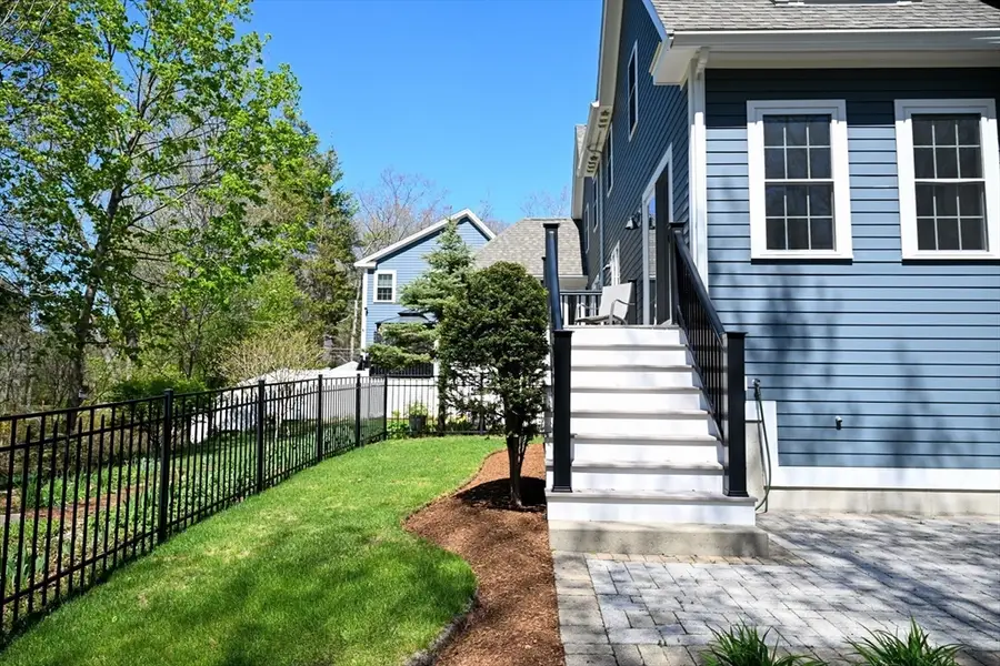 60 Harding St #C, Medfield, MA 02052 - #3