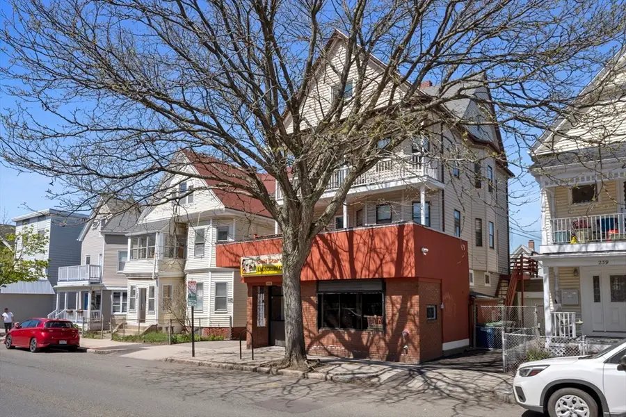 241 Highland Ave, Somerville, MA 02143 - #3