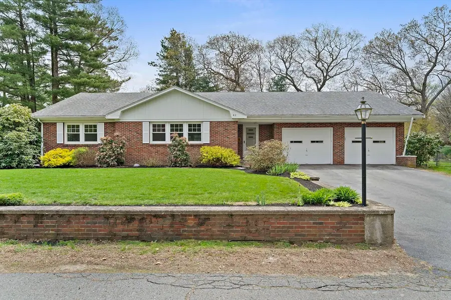 42 Norton Ave, Abington, MA 02351 - #2