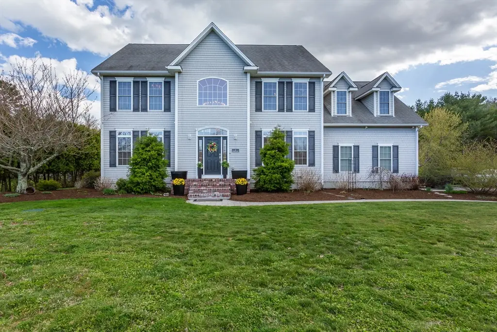 6 Evergreen Dr, Acushnet, MA 02743 - #1