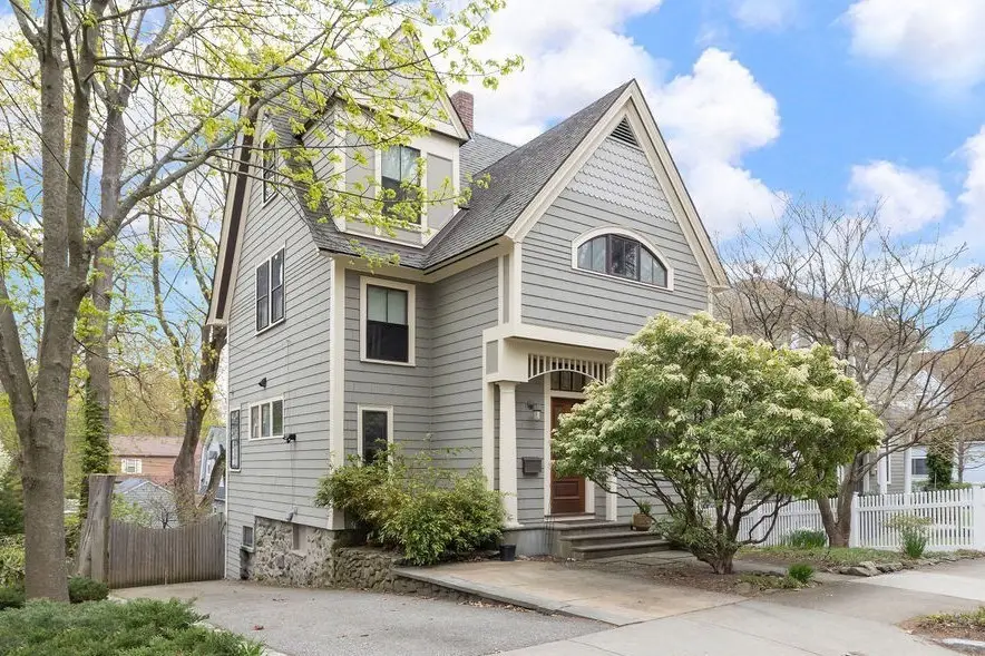 26 Circuit Ave, Newton, MA 02461 - #1