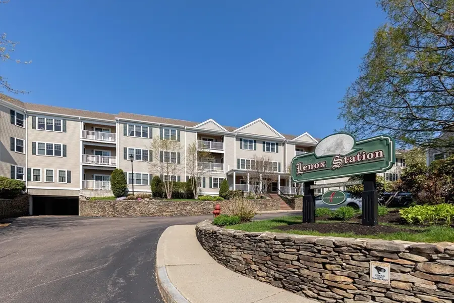 1 Lenox Street #303, Norwood, MA 02062 - #3