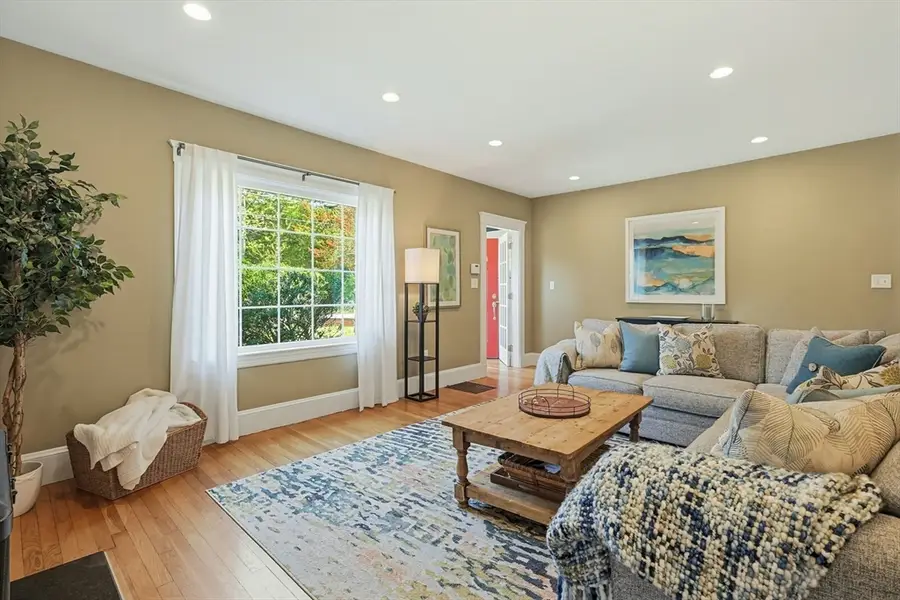 24 Maskwonicut St, Sharon, MA 02067 - #2