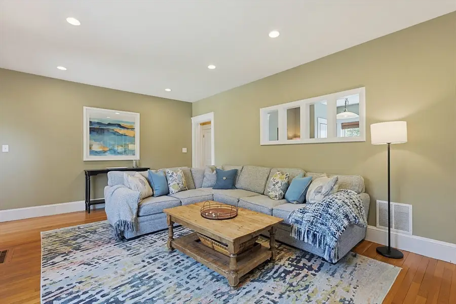 24 Maskwonicut St, Sharon, MA 02067 - #3