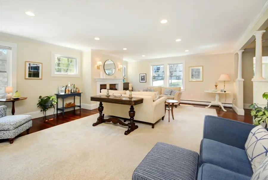 353 Thoreau St, Concord, MA 01742 - #3