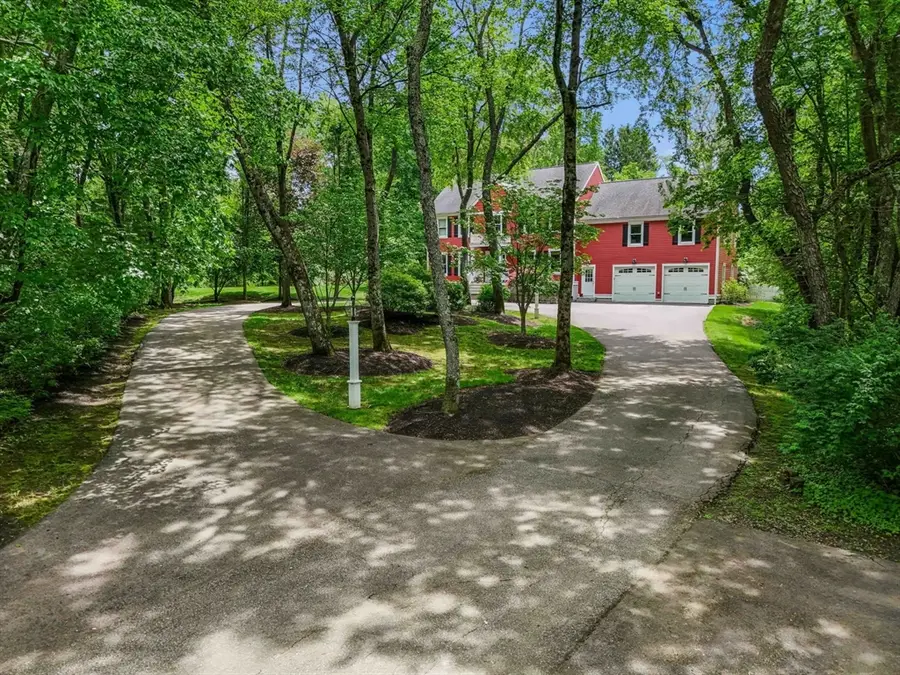 19 Crane Neck St, West Newbury, MA 01985 - #2