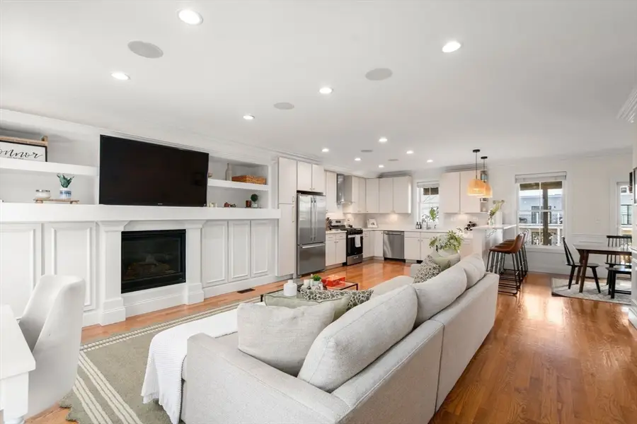 413 E 7th St #1, Boston, MA 02127 - #3