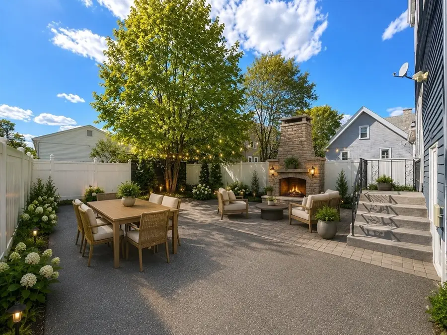 123-125 Laurel St, Malden, MA 02148 - #3