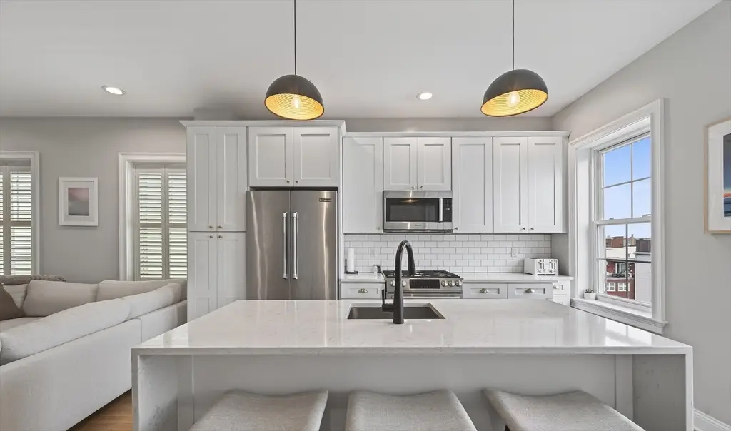100 Webster St #3, Boston, MA 02128 - #1