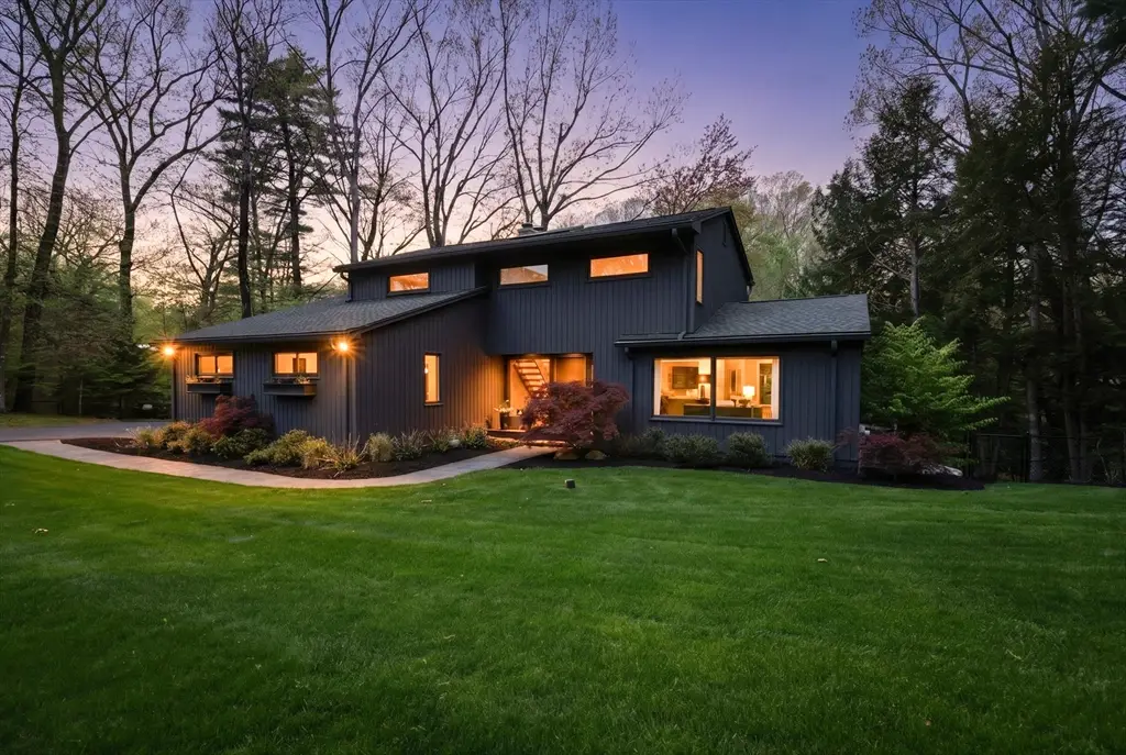 146 Brooks Road, Longmeadow, MA 01106 - #1