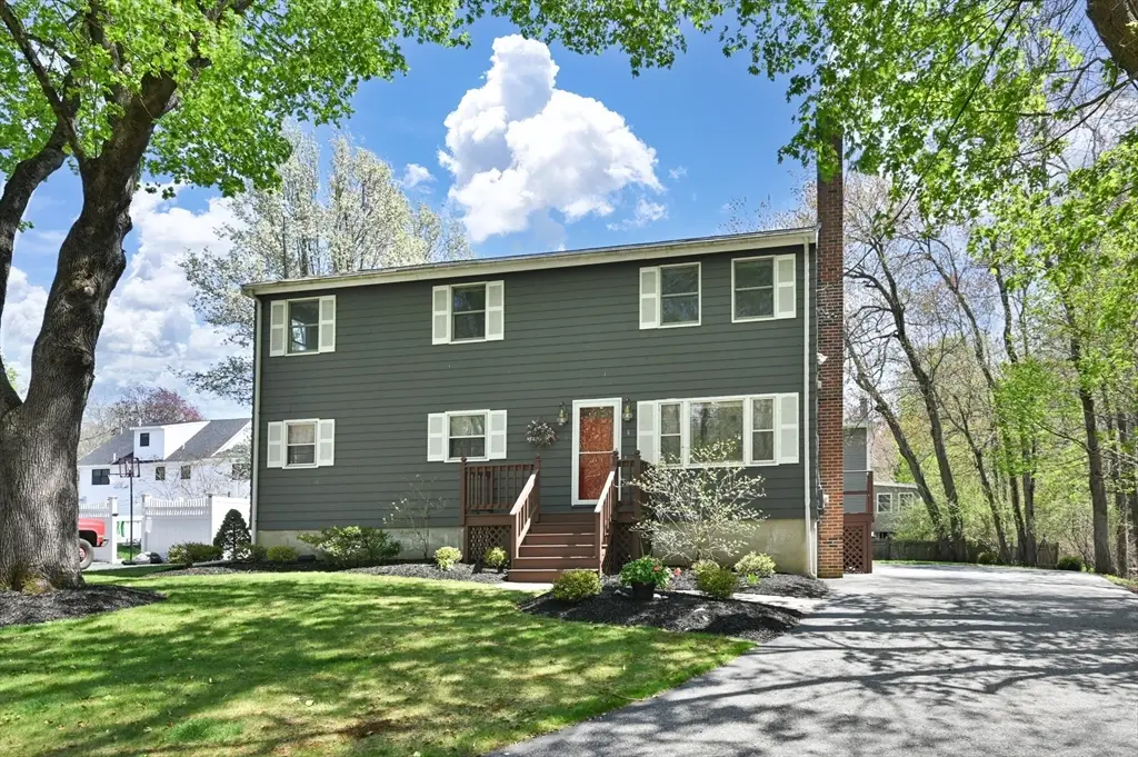 6 Ivy Ln, Reading, MA 01867 - #1
