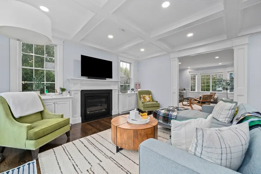 11 Woodhaven Rd, Newton, MA 02468 - #2