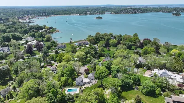 5 Seal Cove Ln, Hingham, MA 02043