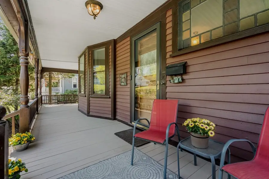 91 Hillside Ave, Newton, MA 02465 - #2