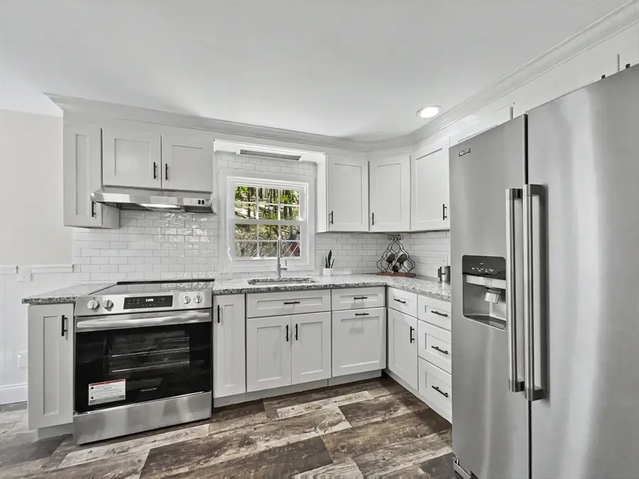 206 Treetop Ave, Springfield, MA 01118 - #2