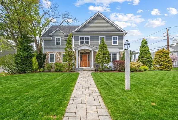 35 Marshall Rd, Wellesley, MA 02482