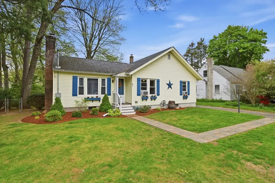 61 Wood Avenue, East Longmeadow, MA 01028 - #2