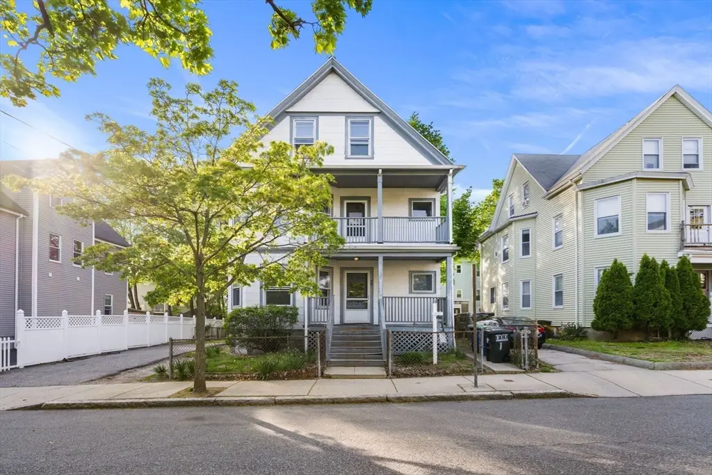 29 Victoria St, Somerville, MA 02144 - #1