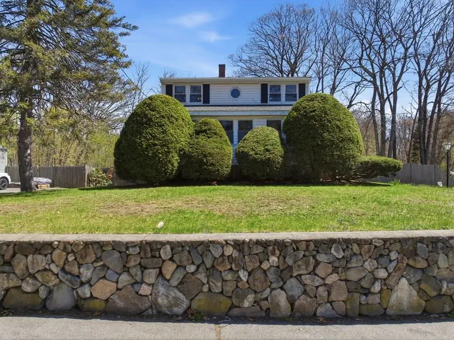 215 Pearl St, Reading, MA 01867 - #2