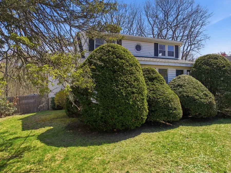 215 Pearl St, Reading, MA 01867 - #3