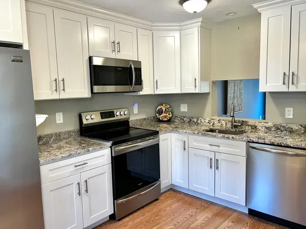 34 Mattakeesett St #19, Pembroke, MA 02359