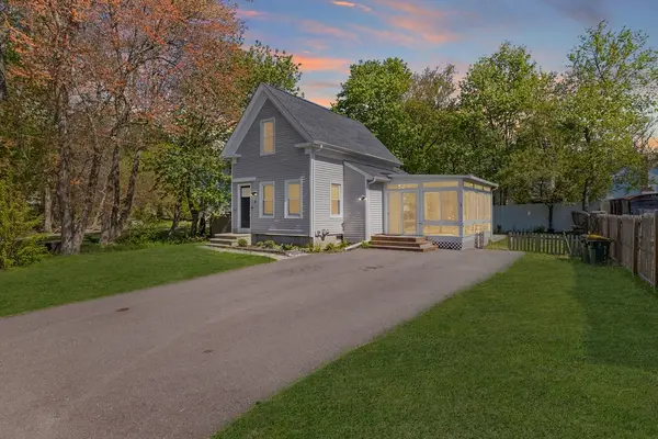 3 Edwards St, Franklin, MA 02038