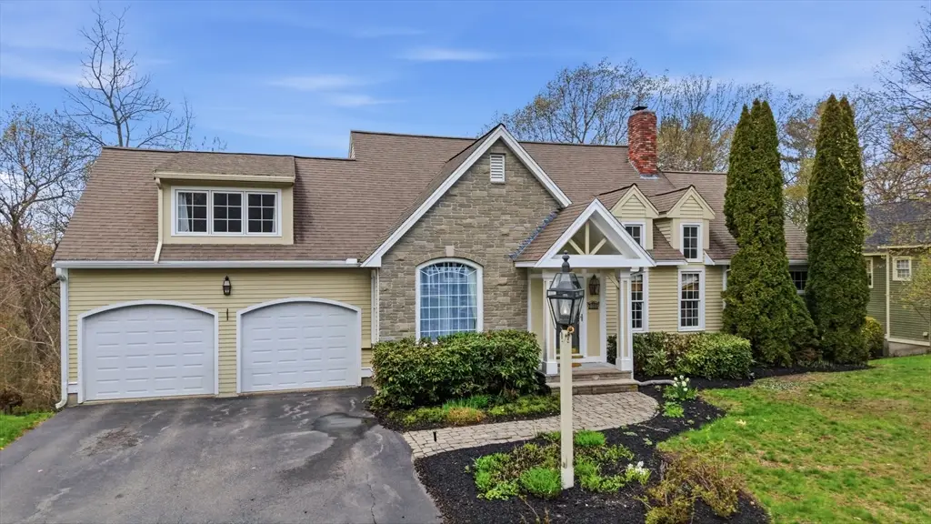 105 Weyland Circle, North Andover, MA 01845 - #1