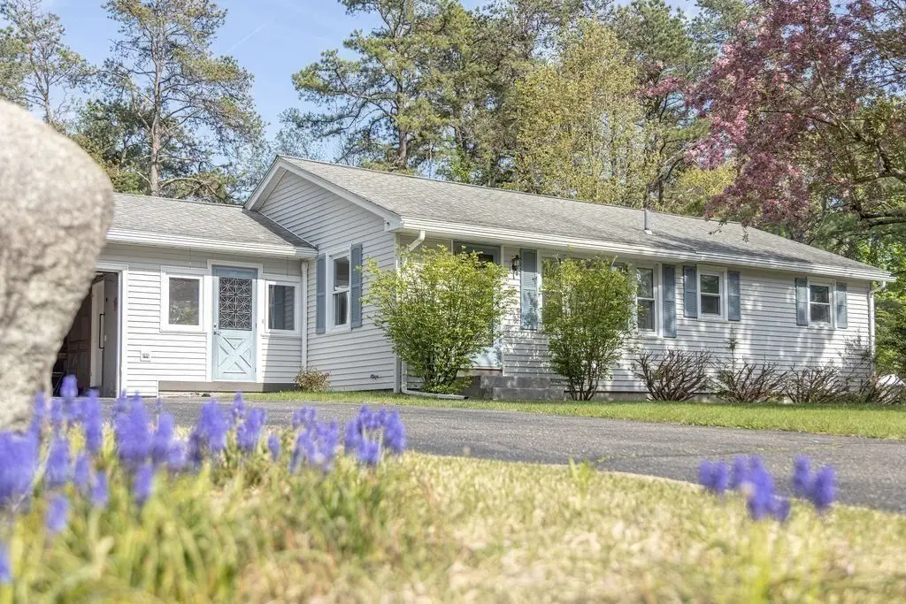 142 Spruce Hill Ave, Northampton, MA 01062 - #1