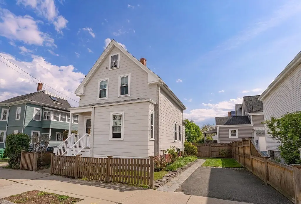 8 Alfred St, Medford, MA 02155 - #1