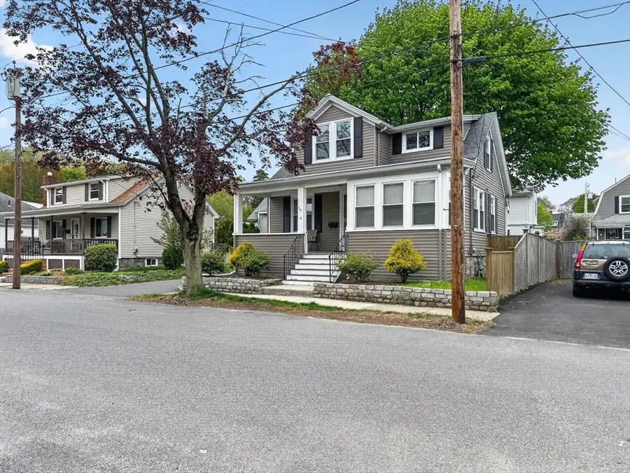 9 Hood St, Saugus, MA 01906 - #3